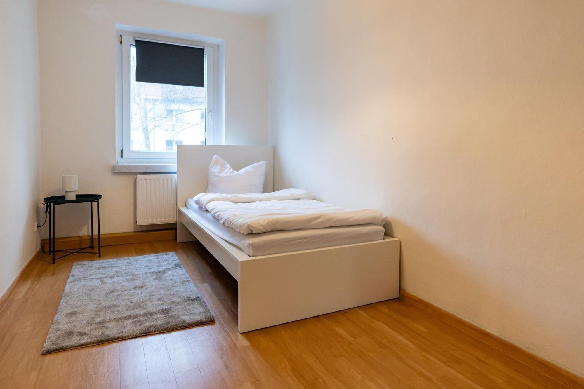 Moderne 4 Zimmer Wohnung Vollausgestattet Und Moebliert Halle  Eksteriør billede