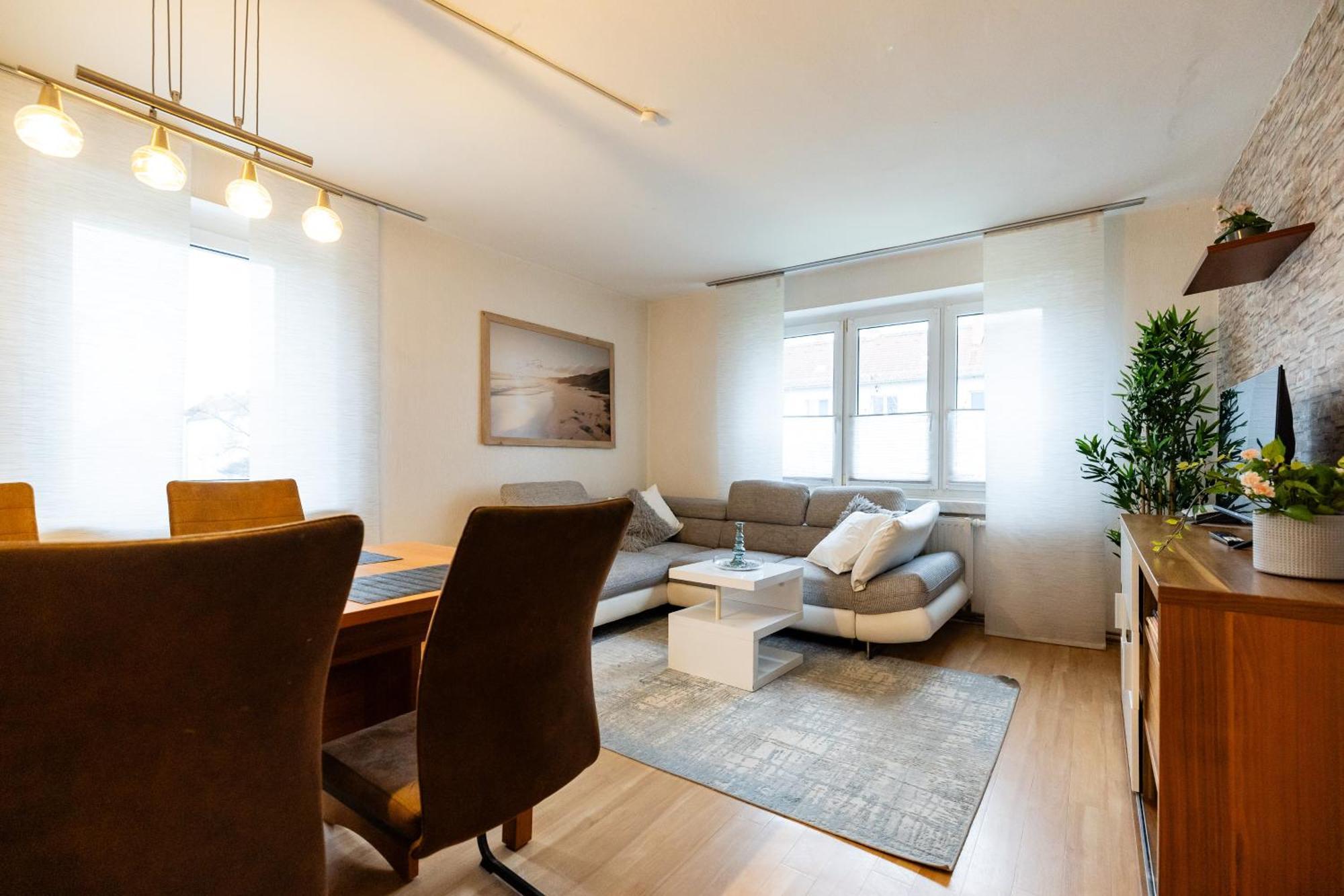 Moderne 4 Zimmer Wohnung Vollausgestattet Und Moebliert Halle  Eksteriør billede